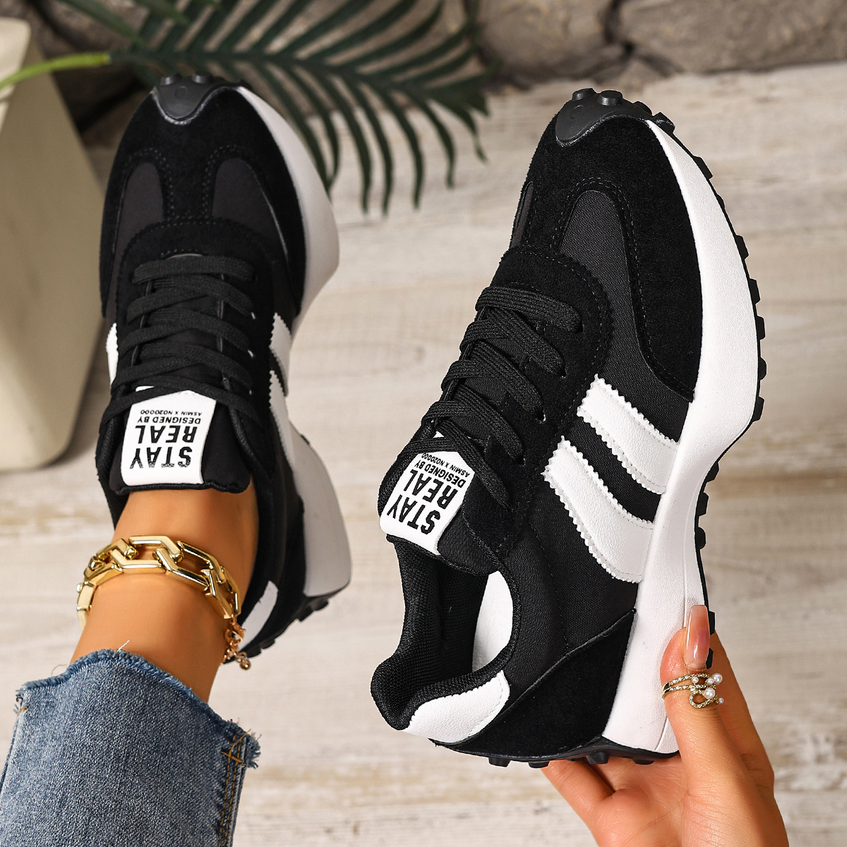 Trend Women Sneakers 2025 New  - مراجعة Women Fashion Trend 2025 وسعره