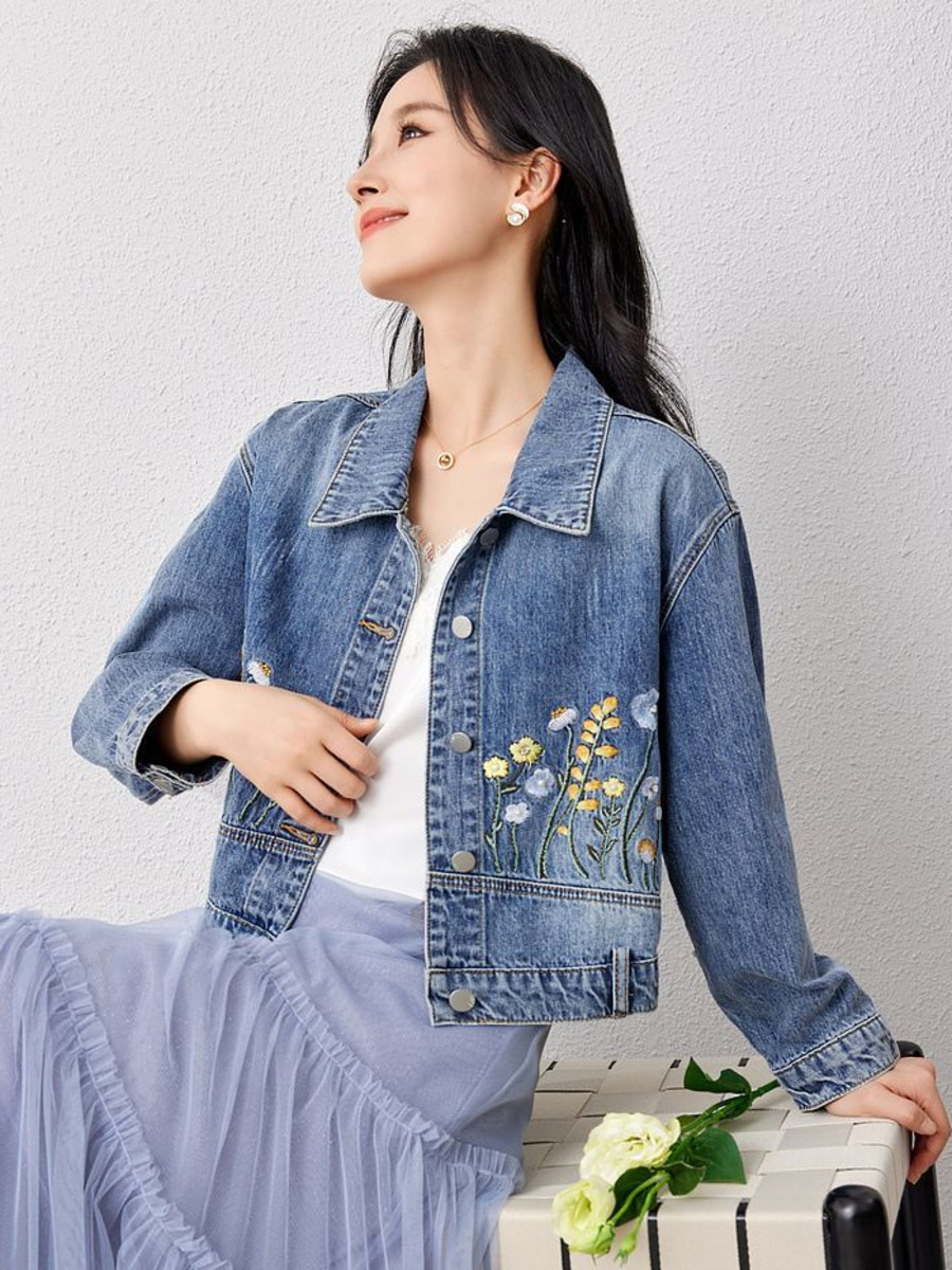 Floral Embroidered Denim Short - مراجعة Women Fashion Jeans Top وسعره