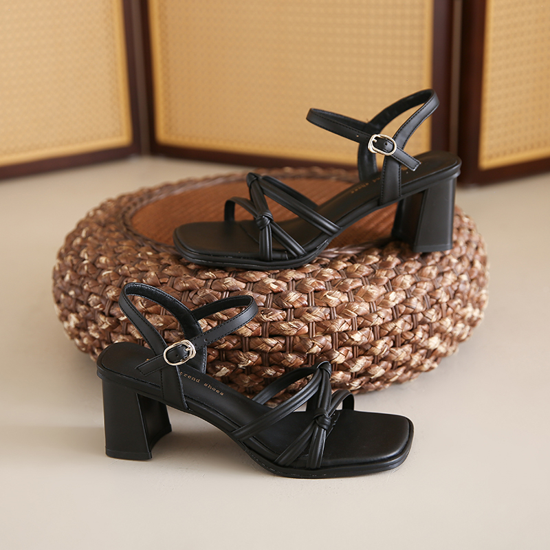 Silver Beautiful High Heels 20 - مراجعة Women Fashion Trend 2025 وسعره